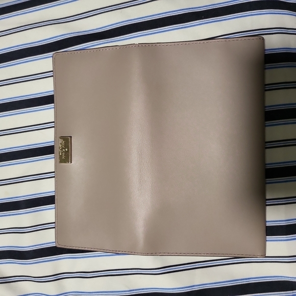 𝅺KATE Spade Slim Bifold Long Wallet Grayish Color with lots of Card Slot - Picture 7 of 9